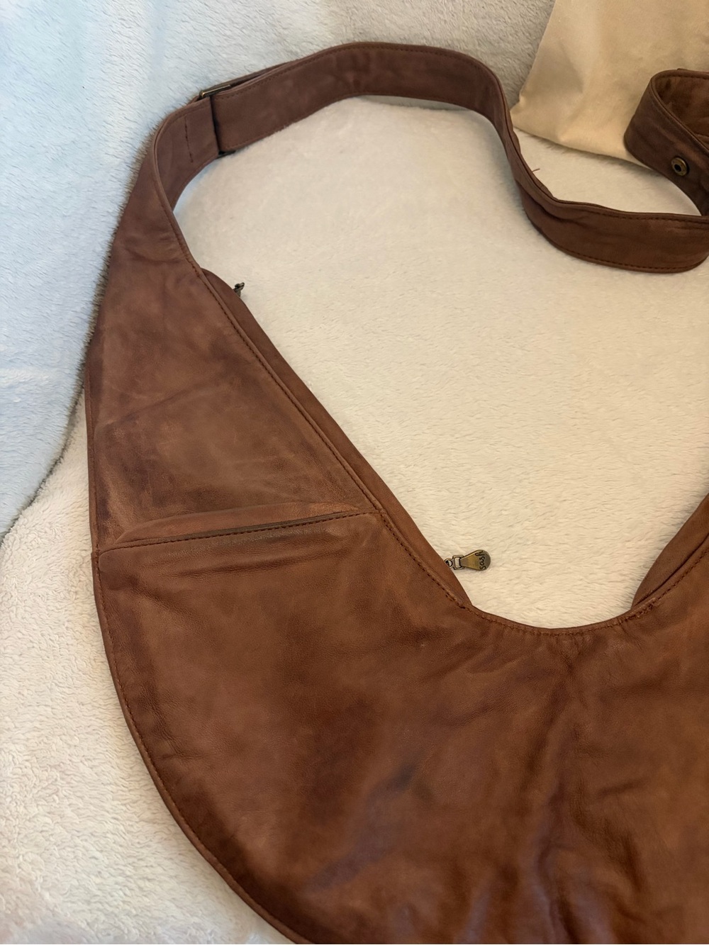 Sash Brown Leather Crescent Sling Bag - Picture 6 of 14